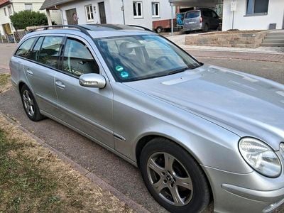 Mercedes E200