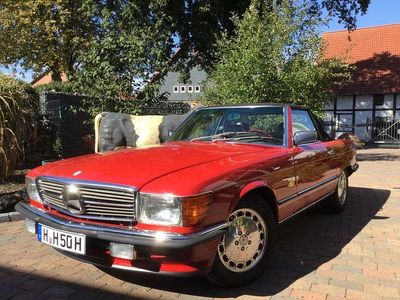 Rot Gebraucht 1988 Mercedes 560 Cabrio | 32.900 €