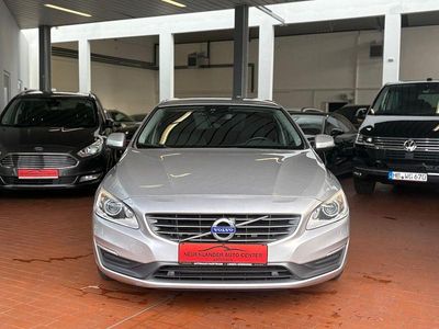 Gebraucht Volvo V60 Momentum 181 PS (133 kW) 2014 Silber Kombi