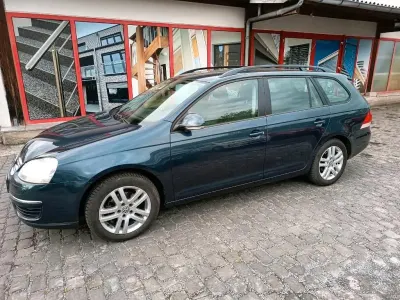 Gebraucht VW Golf VI 105 PS (77 kW) 2009 Blau Kleinwagen