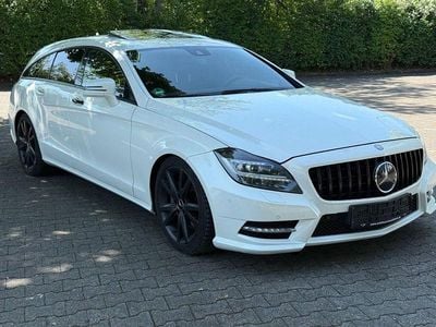 Weiß Gebraucht 2013 Mercedes CLS350 Shooting Brake AMG line Kombi | 11.999 € (Fairer Preis)