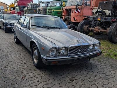 Gebraucht Jaguar XJ6 162 PS (119 kW) 1984 Silber Limousine