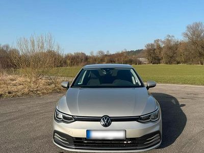 Gebraucht VW Golf VIII 110 PS (80 kW) 2023 Silber Limousine
