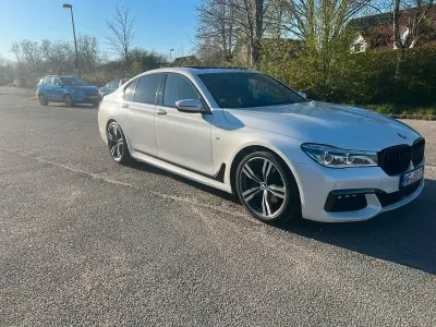 Gebraucht BMW 730 265 PS (194 kW) 2018 Weiß Limousine