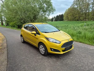 Używany Ford Fiesta 82 KM (60 kW) 2014 Żółty Hatchback