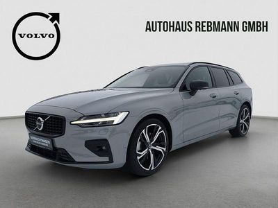 Gebraucht Volvo V60 Plus 197 PS (144 kW) 2025 Vapour grey / metallic Kombi