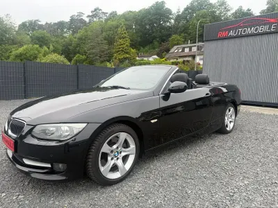 Gebraucht BMW 325 Cabriolet Comfort Edition 218 PS (160 kW) 2011 Schwarz Cabrio