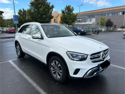 Gebraucht Mercedes GLC200 197 PS (144 kW) 2021 Weiß SUV
