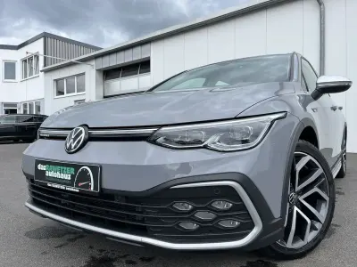 Gebraucht VW Golf Alltrack 200 PS (147 kW) 2021 Mondsteingrau Kombi