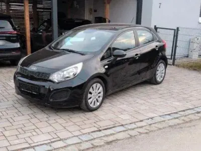 Second-hand Kia Rio Edition 7 86 CP (63 kW) 2012 Negru Berlinǎ