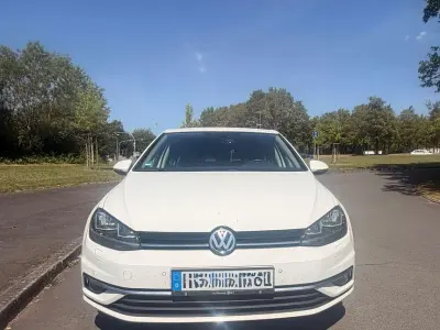 Gebraucht VW Golf VII Join 116 PS (85 kW) 2019 Weiß Limousine
