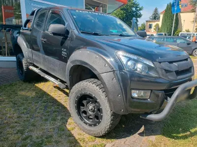 Gebraucht Isuzu Pick up 163 PS (119 kW) 2015 Schwarz Pickup