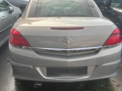 Gebraucht Opel Astra 140 PS (102 kW) 2008 Grau Cabrio