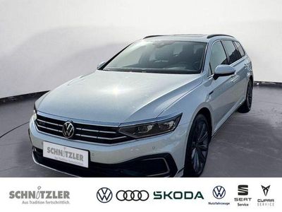 Gebraucht VW Passat R-line 218 PS (160 kW) 2020 Oryxwhite perlmutteffekt Kombi