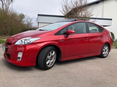 Gebraucht Toyota Prius Executive 136 PS (100 kW) 2011 Rot Kleinwagen