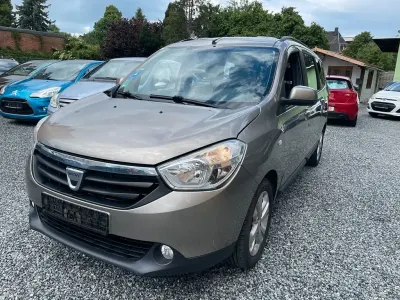 Gebraucht Dacia Lodgy Lauréate 116 PS (85 kW) 2013 Beige Van / Kleinbus