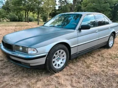 Gebraucht BMW 750 326 PS (239 kW) 1995 Silber Limousine