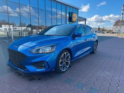 Gebraucht Ford Focus ST-Line 182 PS (133 kW) 2018 Blau Kombi