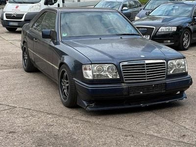 Usata Mercedes 220 150 CV (110 kW) 1992 Blu Coupé