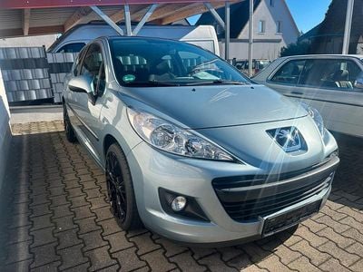 Gebraucht Peugeot 207 95 PS (69 kW) 2011 Andere farben Coupé