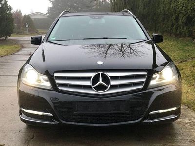 Schwarz Gebraucht 2013 Mercedes C220 Avantgarde Limousine | 10.900 € (Fairer Preis)