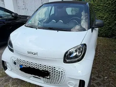 Używany Smart ForTwo Electric Drive 60 kW (82 KM) 2020 Biały Coupe