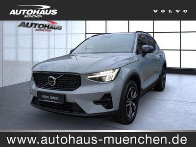 Vapour grey / (metallic) Gebraucht 2023 Volvo XC40 Plus SUV | 32.799 € (Fairer Preis)