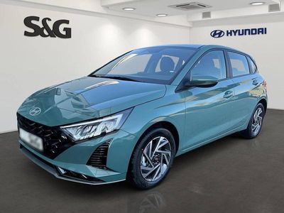Neu Hyundai i20 Trend 90 PS (66 kW) 2026 Mangrove green / mic (gruen) Kleinwagen