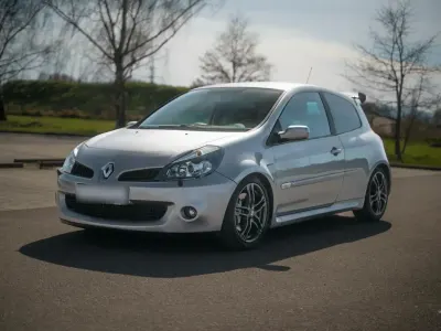 Usata Renault Clio R.S. R.S. 197 CV (144 kW) 2007 Grigio Utilitaria
