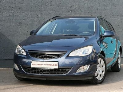 Usata Opel Astra Design Edition 140 CV (102 kW) 2011 Blu Station wagon
