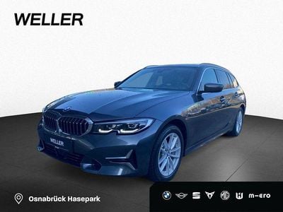 Mineralgrau (grau) Gebraucht 2022 BMW 330 Comfort Edition Kombi | 34.750 € (Guter Preis)