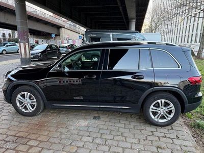 Gebraucht Mercedes GLB200 150 PS (110 kW) 2023 Schwarz SUV