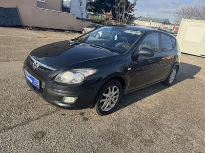 Gebraucht Hyundai i30 Premium 143 PS (105 kW) 2010 Stone black Kleinwagen