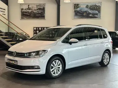Gebraucht VW Touran Comfortline 116 PS (85 kW) 2019 Grau Van / Kleinbus
