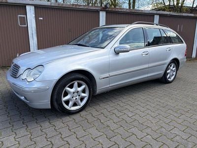 Gebraucht Mercedes C220 Elegance 143 PS (105 kW) 2002 Silber Kombi