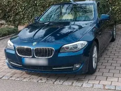 Gebraucht BMW 520 184 PS (135 kW) 2011 Blau Kombi