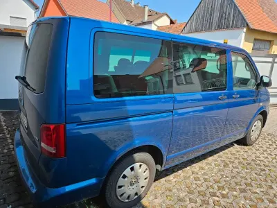 Gebraucht VW Multivan 140 PS (102 kW) 2010 Blau Van / Kleinbus