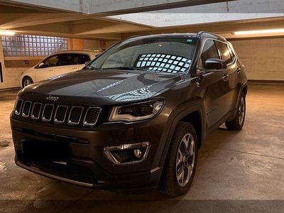 Gebraucht Jeep Compass Limited 140 PS (102 kW) 2017 Grau SUV