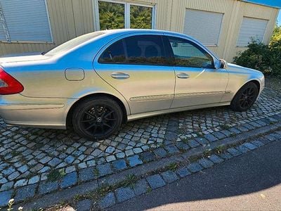 Mercedes E280