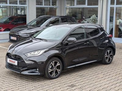 Neu Toyota Yaris Hybrid Comfort 116 PS (85 kW) 2026 Schwarz Limousine