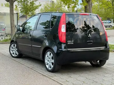 Gebraucht Mitsubishi Colt 92 PS (67 kW) 2006 Schwarz Kombi