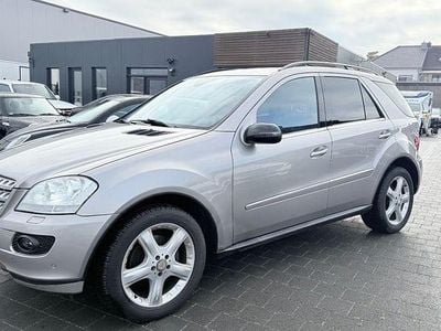 Grau Gebraucht 2007 Mercedes ML320 SUV | 4.900 € (Superpreis)