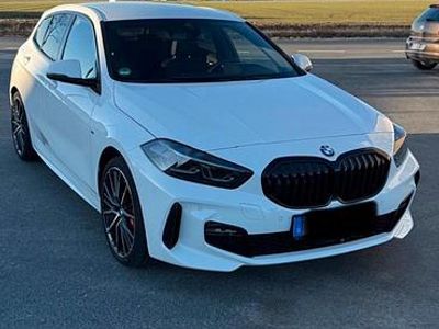 Second-hand BMW 118 M Sport 136 CP (100 kW) 2023 Alb Hatchback