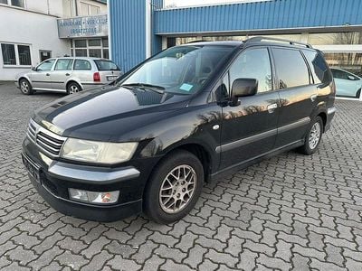 Schwarz Gebraucht 2004 Mitsubishi Space Wagon Motion Van / Kleinbus | 2.222 €