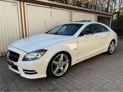 Gebraucht Mercedes CLS350 AMG line 265 PS (194 kW) 2012 Weiß Limousine