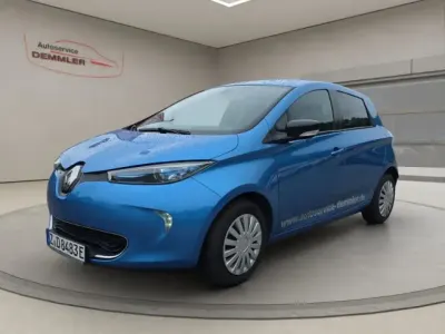 Gebraucht Renault Zoe 42 kW (58 PS) 2018 Lightningblau (metallic) Kleinwagen