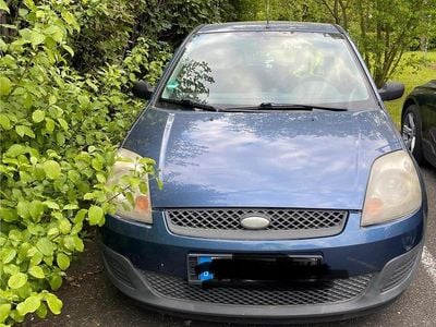 Gebraucht Ford Fiesta 60 PS (44 kW) 2006 Blau Kleinwagen