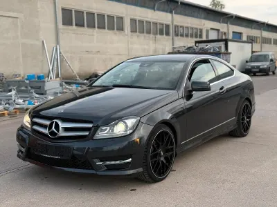Gebraucht Mercedes C180 AMG 156 PS (114 kW) 2013 Grau Coupé