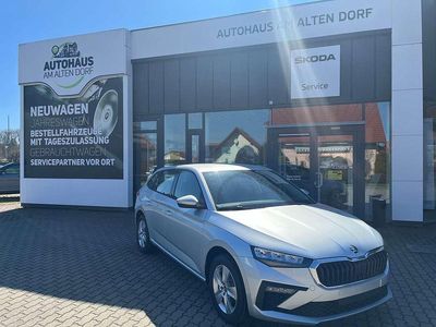 Gebraucht Skoda Scala Selection 116 PS (85 kW) 2025 Brilliantsilber metallic Kleinwagen