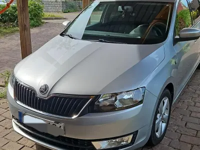 Käytetty Skoda Rapid Ambition 90 HP (66 kW) 2012 Hopea Viistoperä